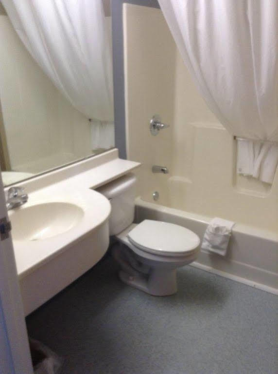 Microtel Inn And Suites Клирлейк Экстерьер фото